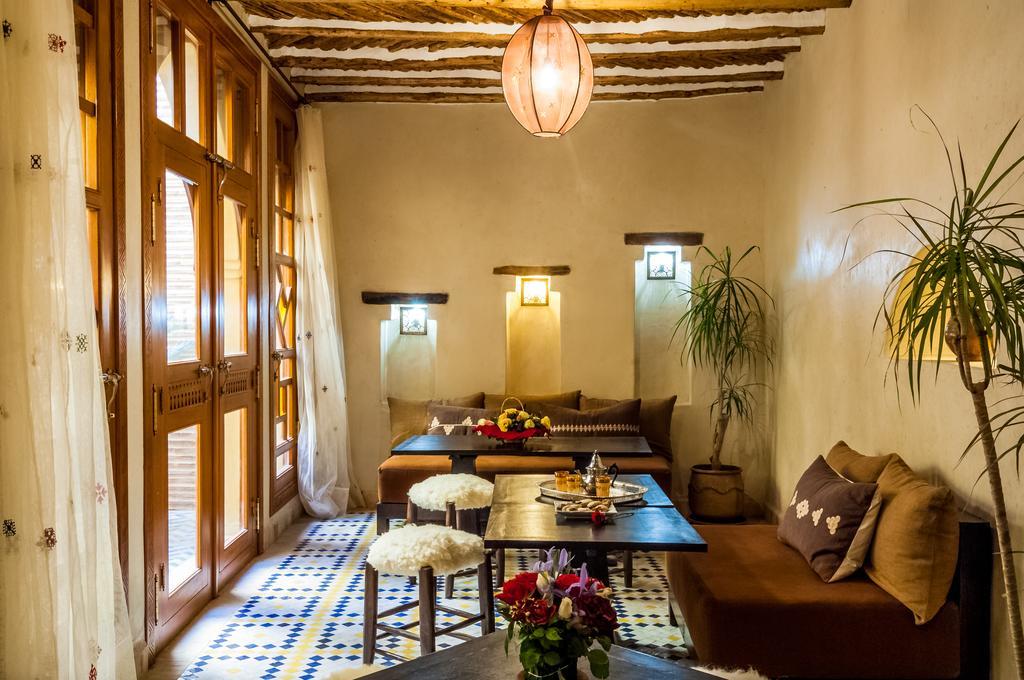 Riad Tigmi Kenza ティーズニート エクステリア 写真