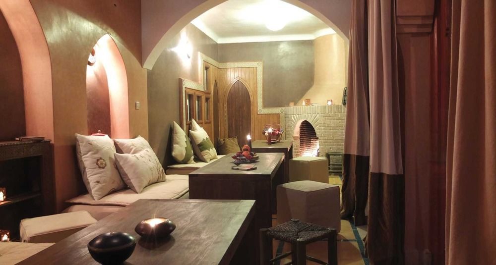 Riad Tigmi Kenza ティーズニート エクステリア 写真